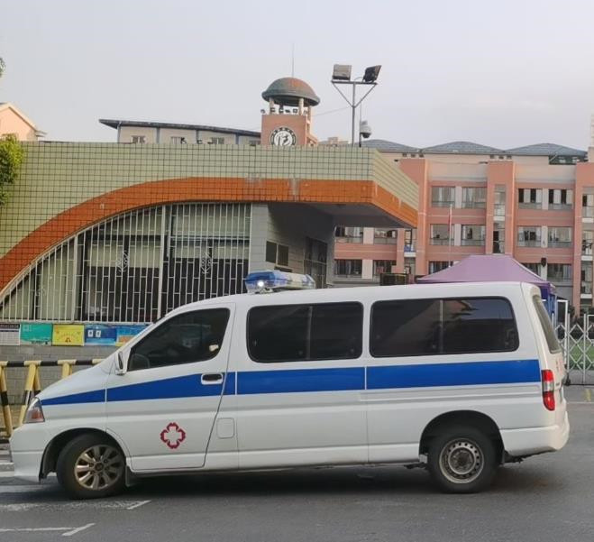 屯留救护车出租护送骨折病人一公里多少钱